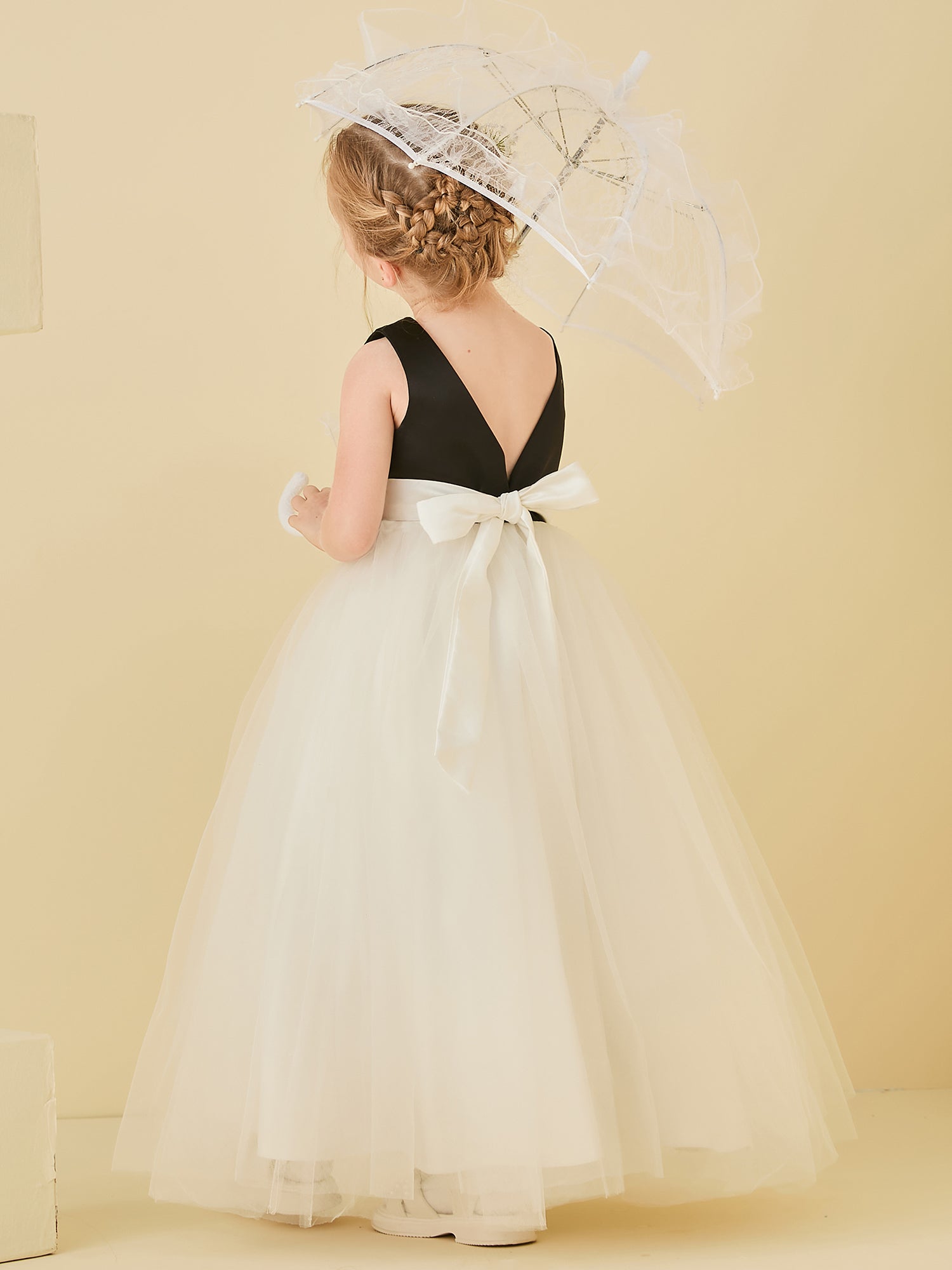 Black/Ivory